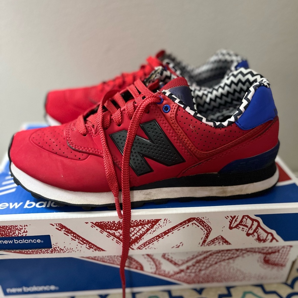 Tennis Shoes